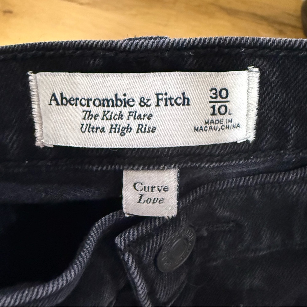 Abercrombie & Fitch Ultra High Rise Kick Flare Jeans Curve Love women’s 30/10 - Picture 2 of 10